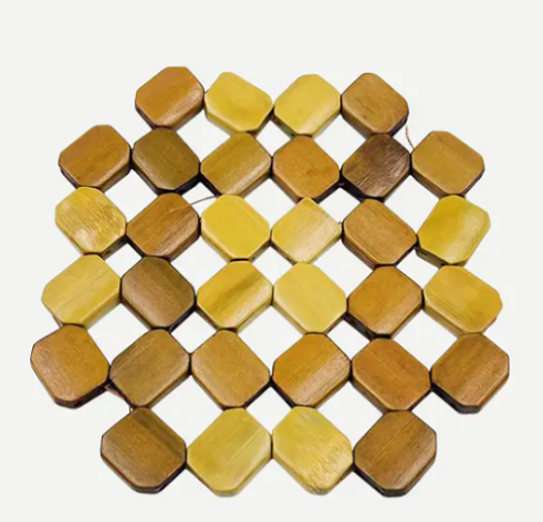 Hvordan adskiller træmatforsyninger sig fra andre materialer med hensyn til holdbarhed og fleksibilitet?